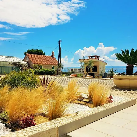 Kamelija Apartmán *