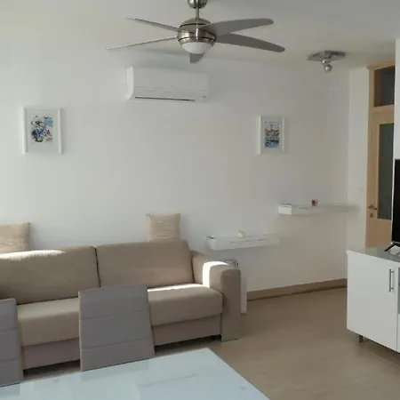 Apartment Kamelija Split