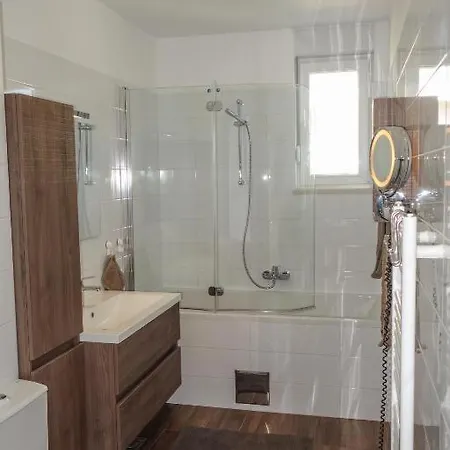 Apartment Kamelija