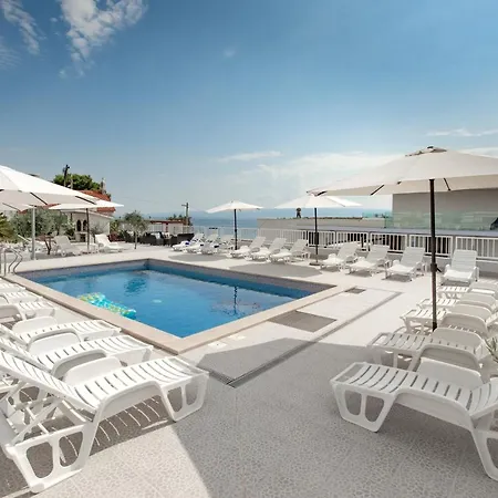 Kamelija Apartamento *