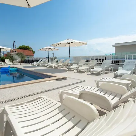 Kamelija Appartement *